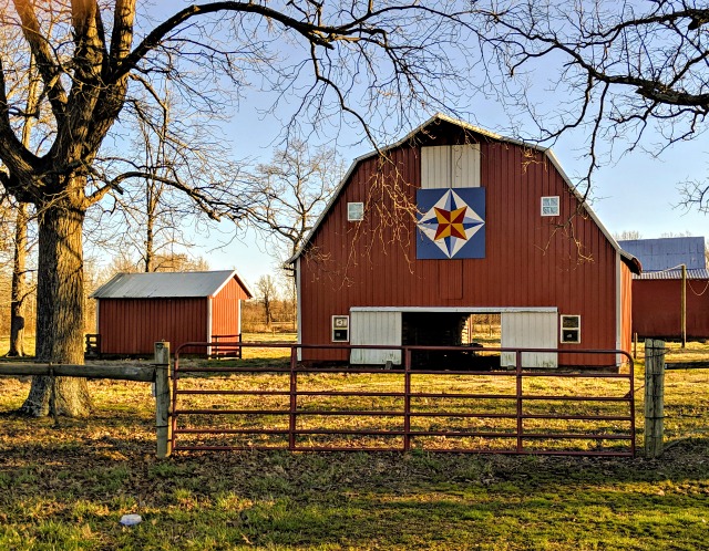 A Quilter S Table Kentucky Barn Quilts