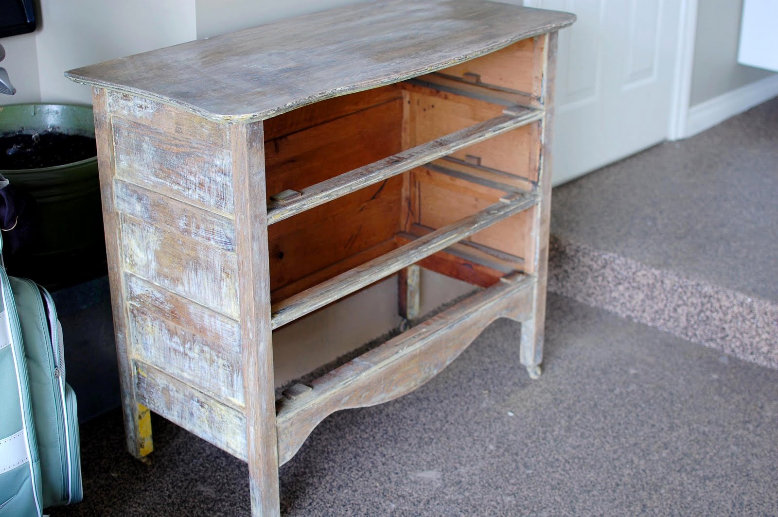 33 Shades of Green: Painting a Dresser