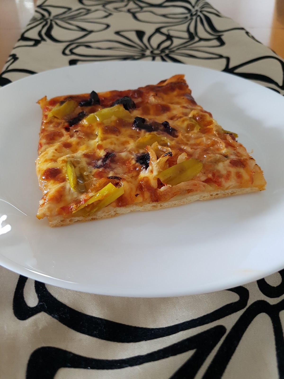 TATLILAR GÜLCANDAN Biberli Zeytinli Soğanlı Pizza