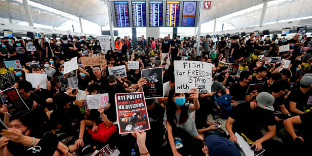 La reunión de fans de Kang Daniel en Hong Kong se pospuso debido a las protestas locales contra el gobierno Kang Daniel