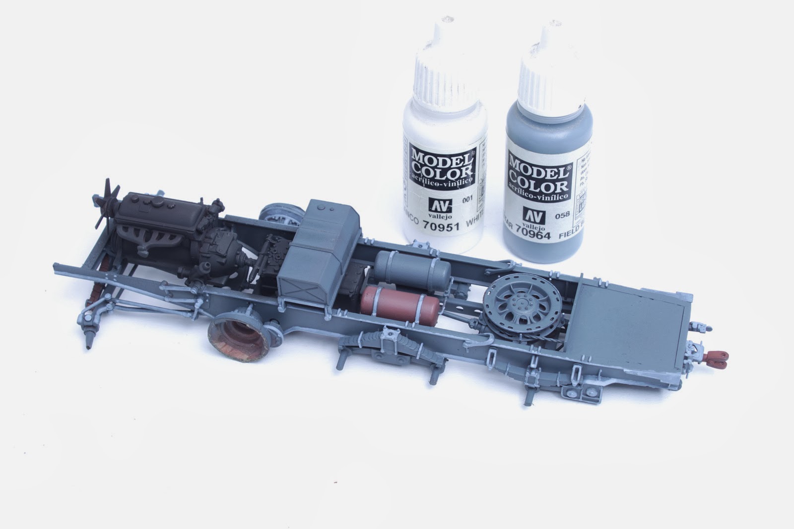 Master Models SdKfz 7/1 painting the running gear