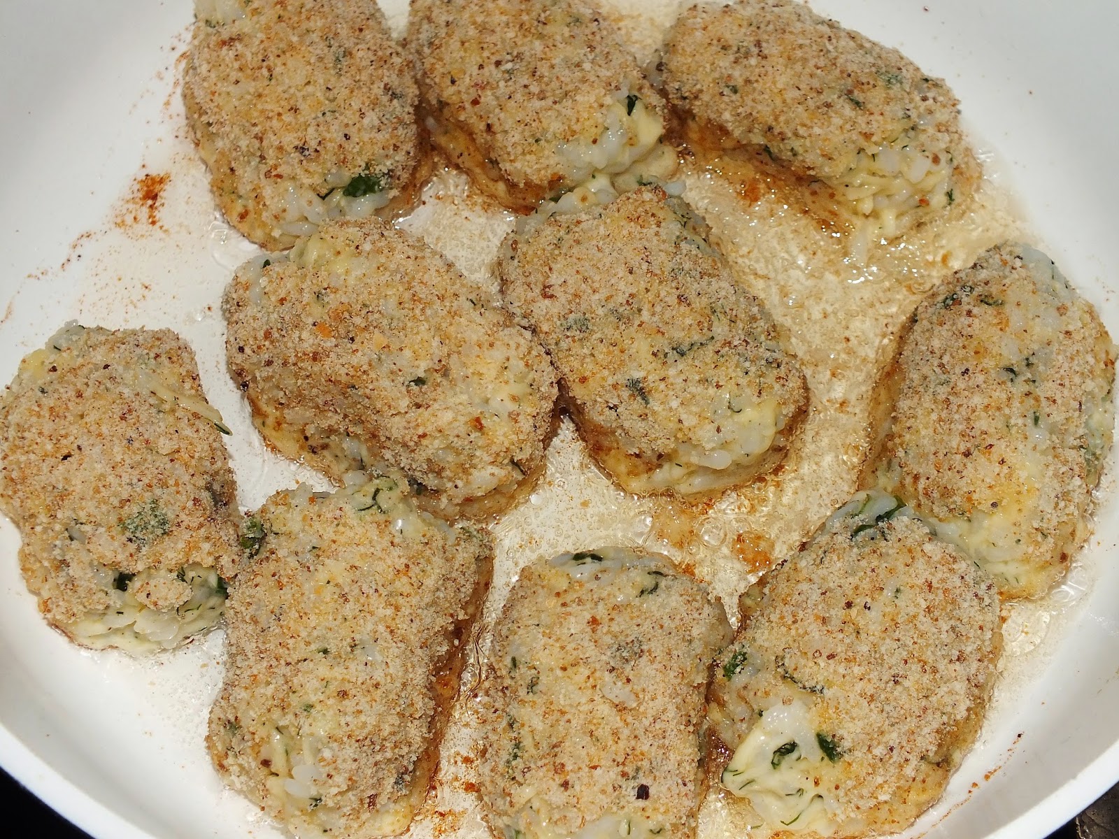 Рисовые котлеты с зеленью и сыром