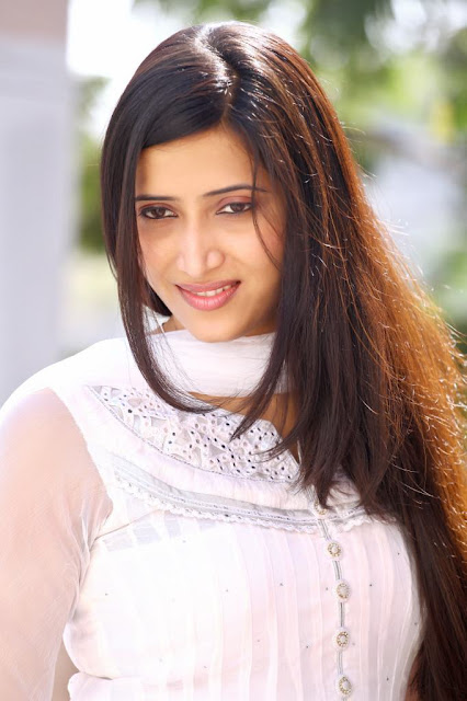 Actress-Riya-Latest-Photoshoot