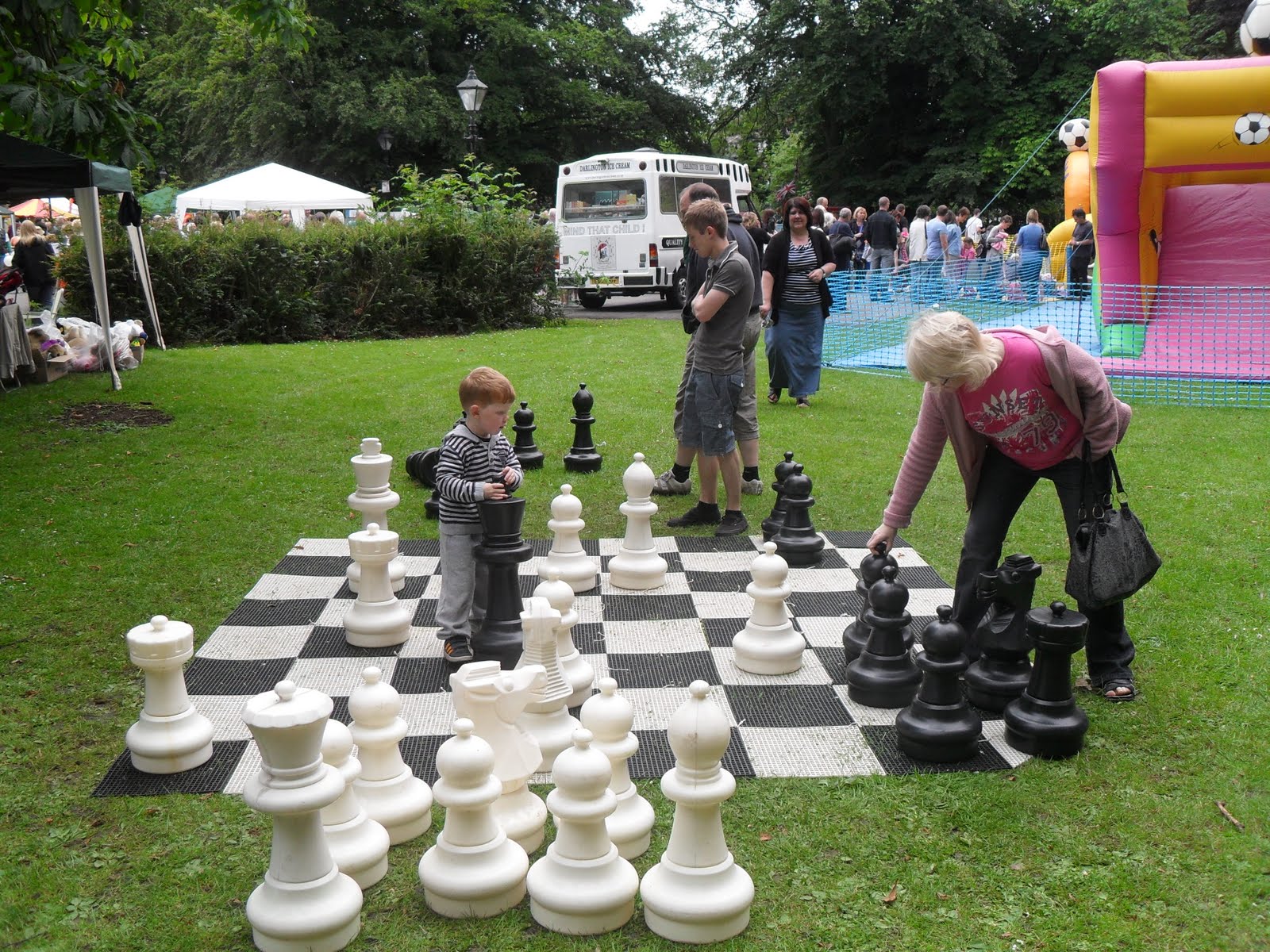 Darlington Chess Club: Darlington Community carnival - Chess tent