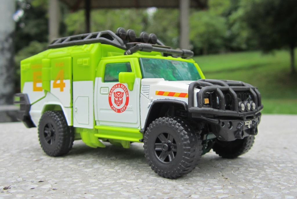 Transformers And Other: DOTM (Deluxe) Autobot Ratchet Review