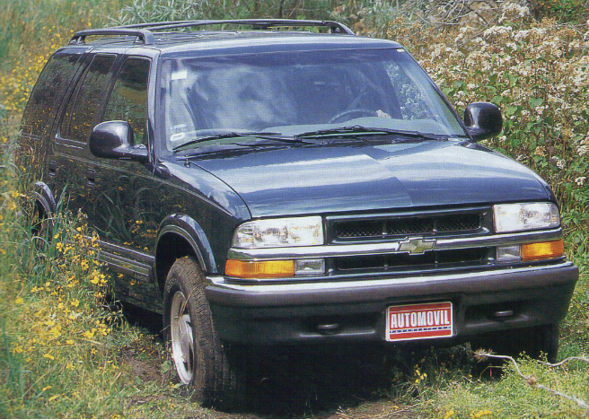 Four Wheel Drive Magazine Chevrolet Blazer LT 4x4 (1999)