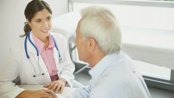 SmartyPedia Why Do Doctors Where White Coats Anita smartypedia-why-do-doctors-where-white-coats-anita