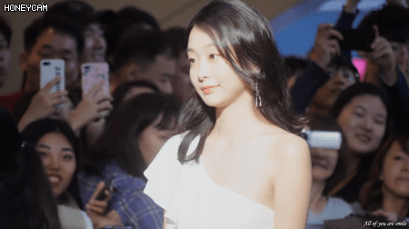 Honeycam%2B2018-10-07%2B00-48-53.gif
