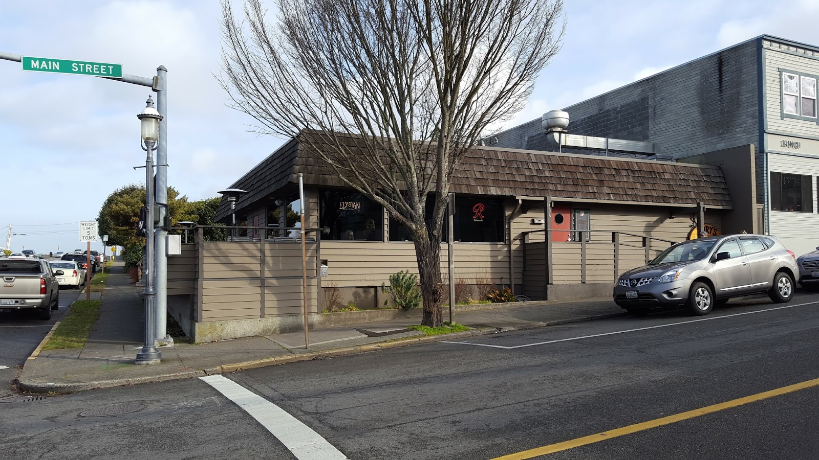 Jeeps Pubs Taverns and Bars: Rory's of Edmonds (Edmonds, Washington, U
