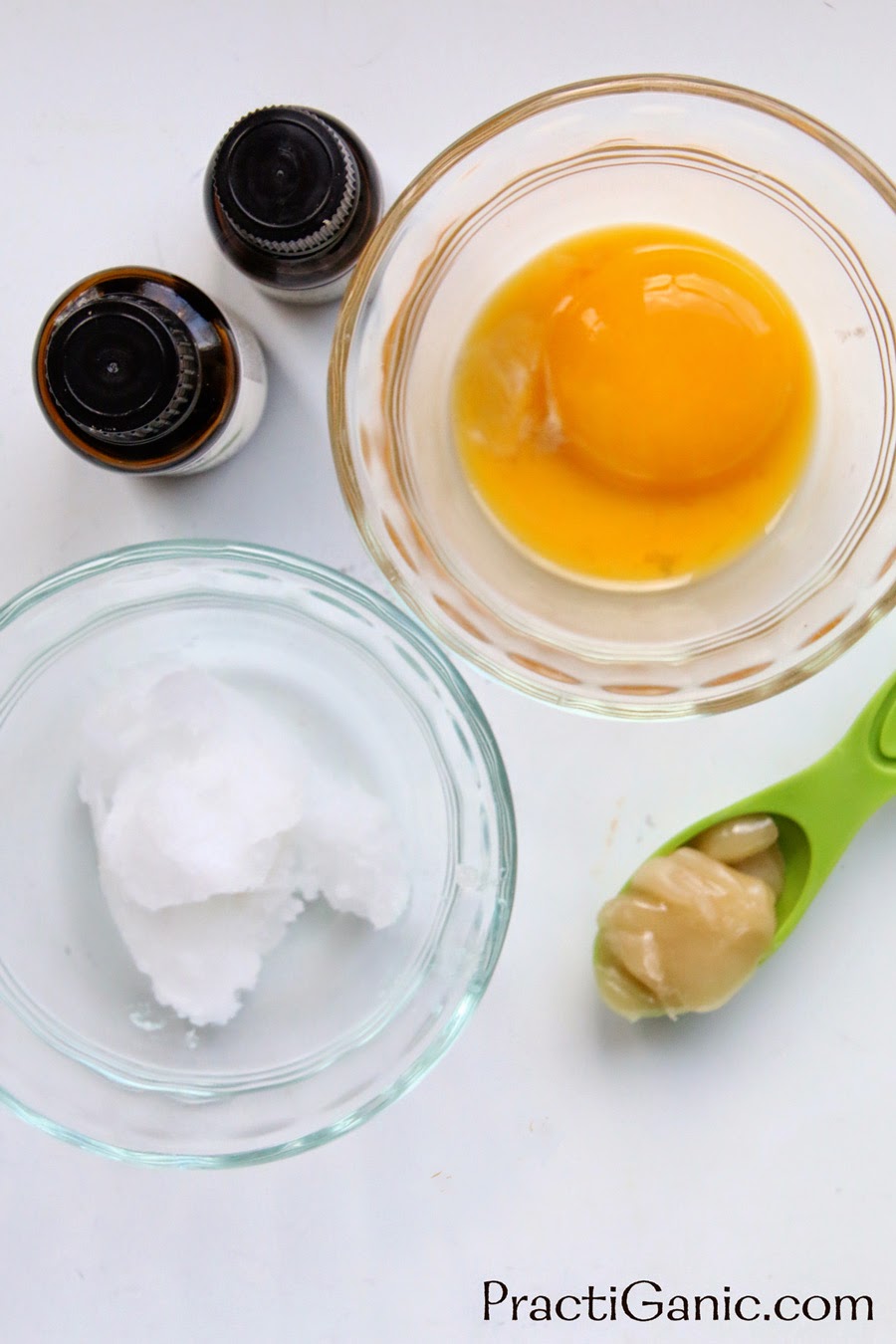 Onderwijs Uitdaging ~ kant DIY Egg and Honey Deep Conditioning Hair Mask | PractiGanic: Vegetarian  Recipes and Organic Living