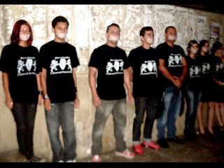 Grupo de jovens denominados "Revolução Cultural Panelense" realizaram manifestação em Panelas Grupo de jovens denominados "Revolução Cultural Panelense" realizaram manifestação em Panelas