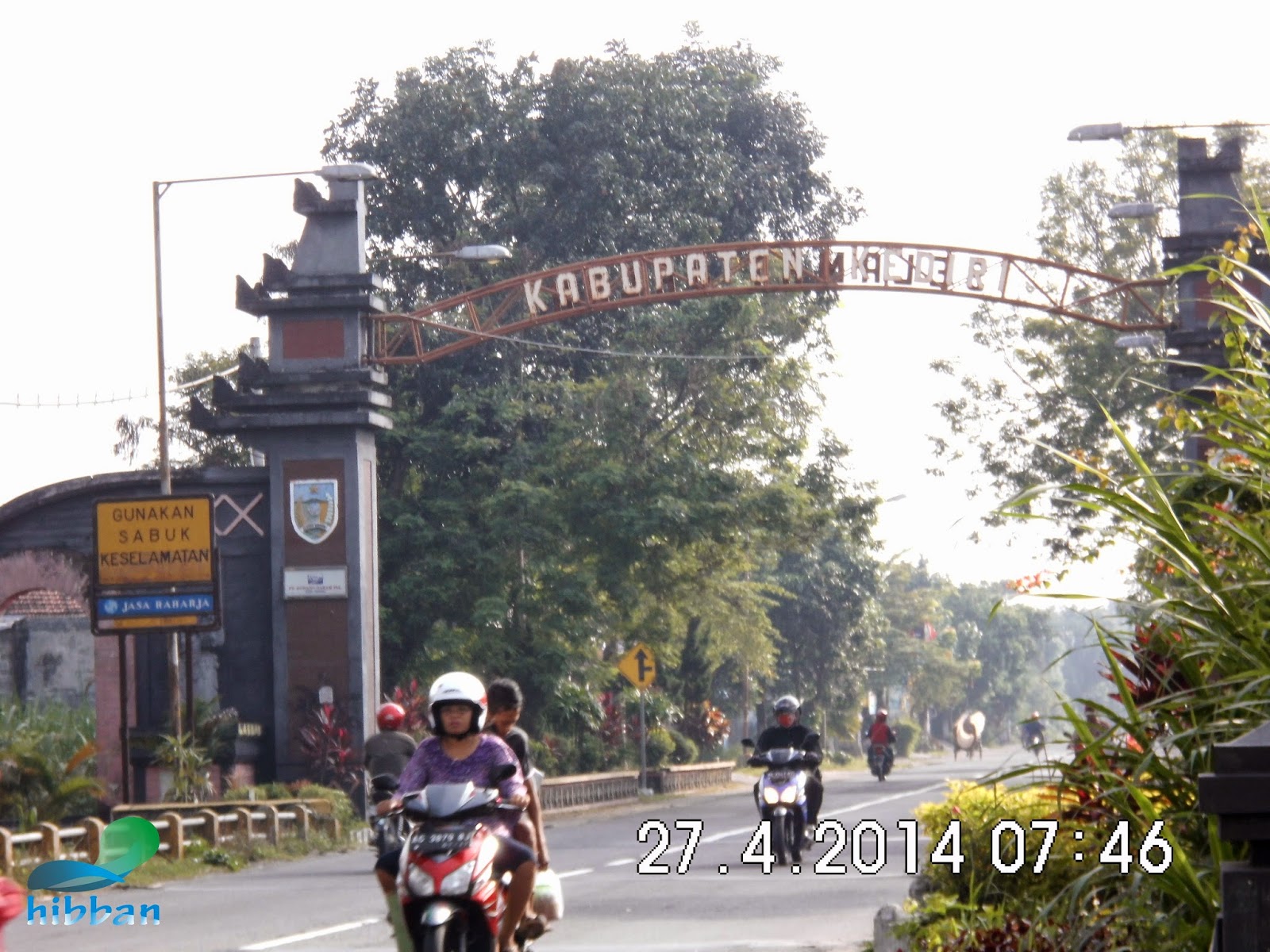 Gapura Perbatasan Kabupaten Kediri dengan Kabupaten ...