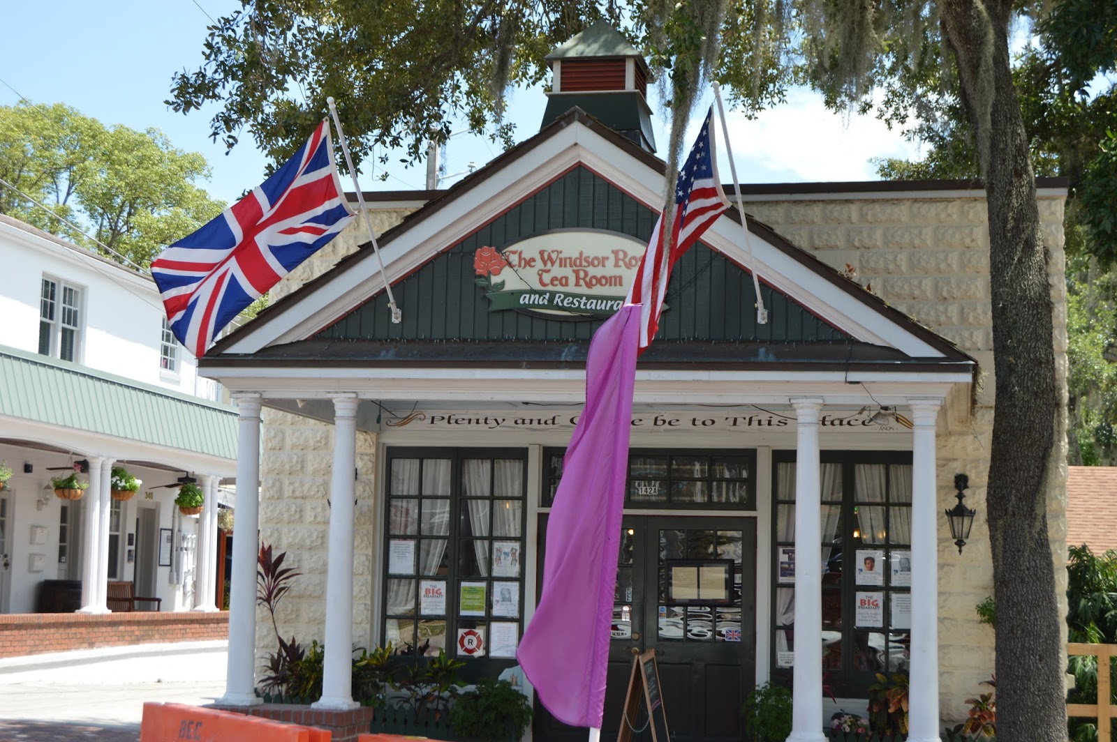 Mount Dora Day Trip Martinis Bikinis