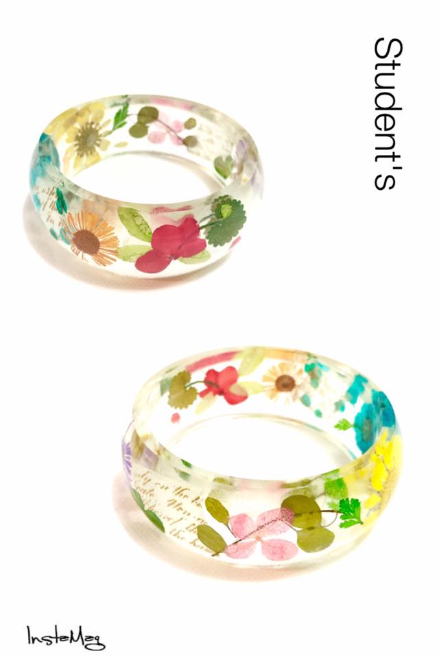 crafterNOVICE Resin flower bangle (by a student)