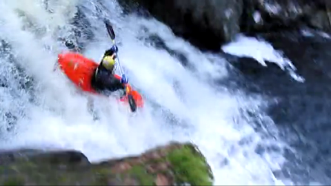 Hitting the Reconnect on the 25 Footer. Photo By Mike Flynn