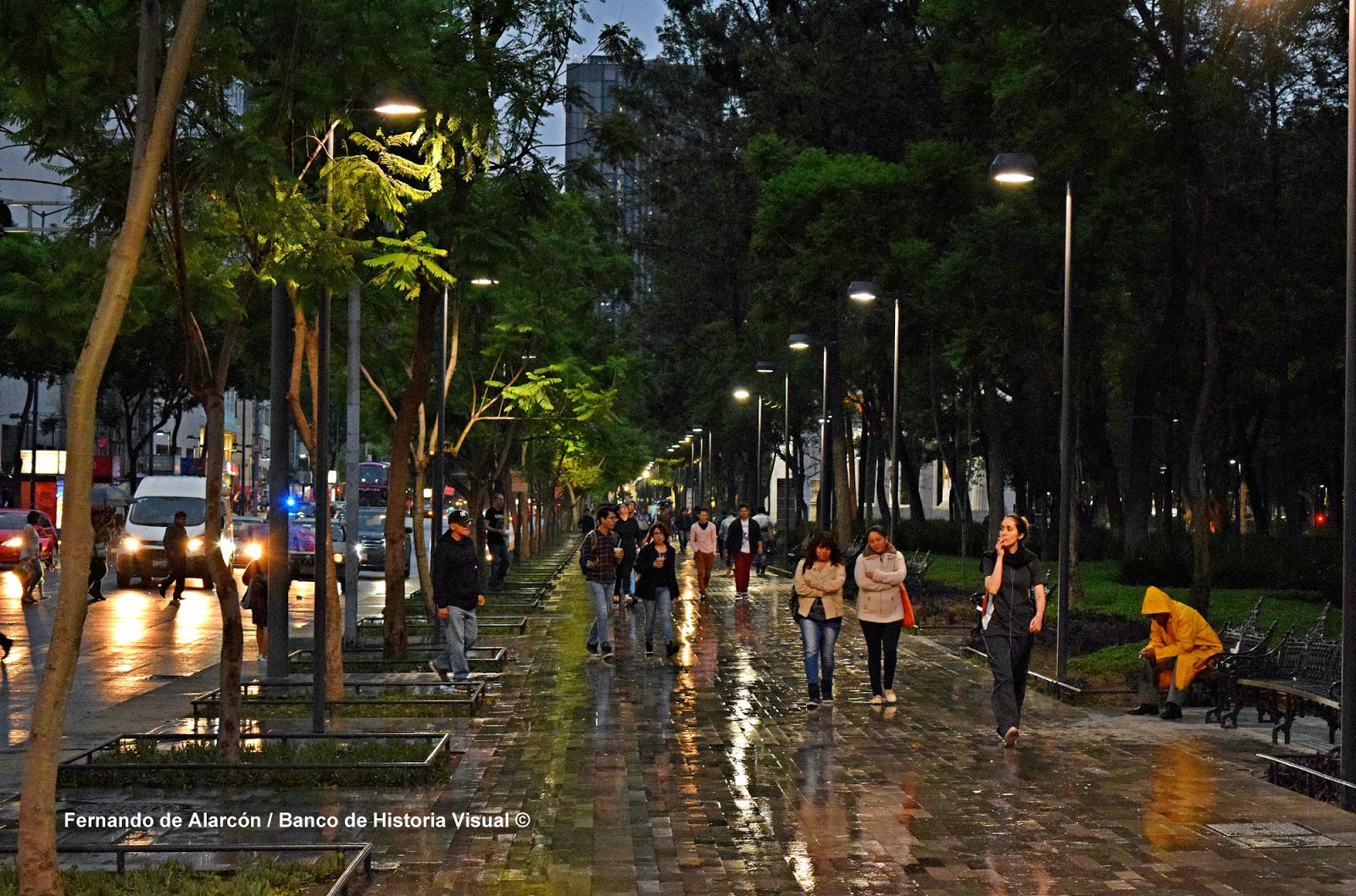Banco de Historia Visual © Lluvia en la Alameda Central. Banco de Historia Visual © Lluvia en la Alameda Central.