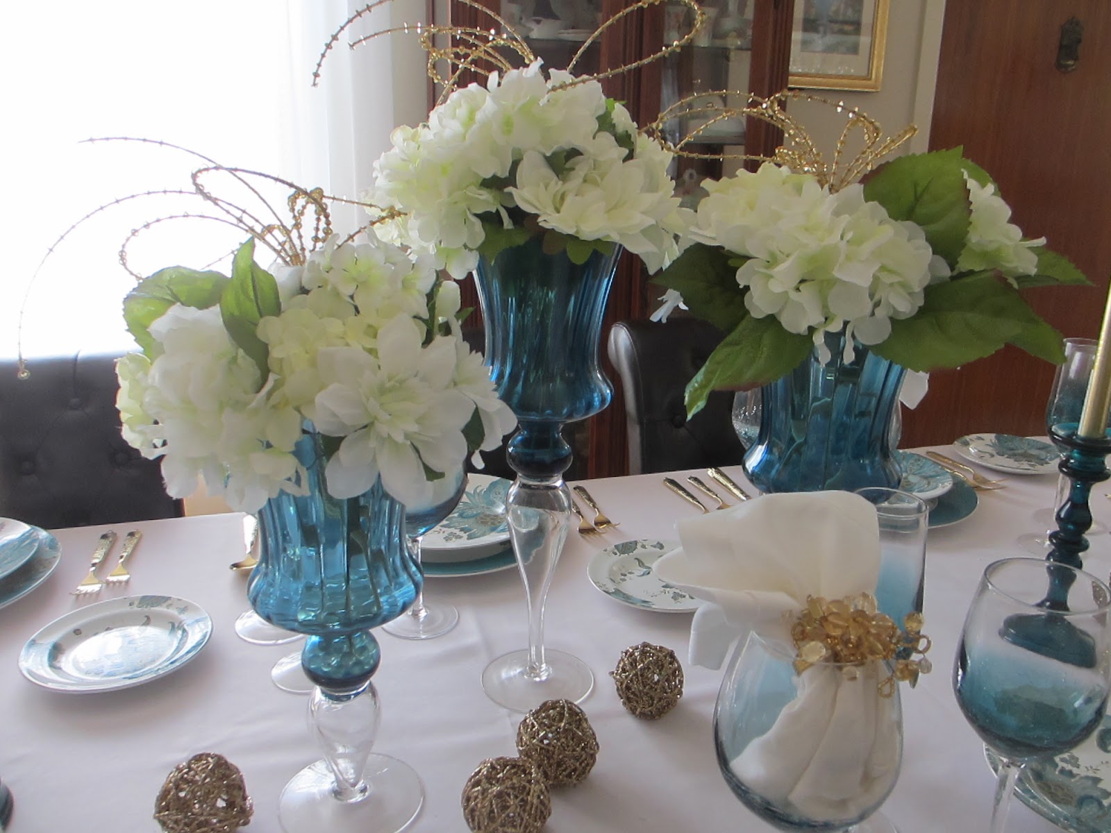 The Welcomed Guest: Teal Blue Tablescape