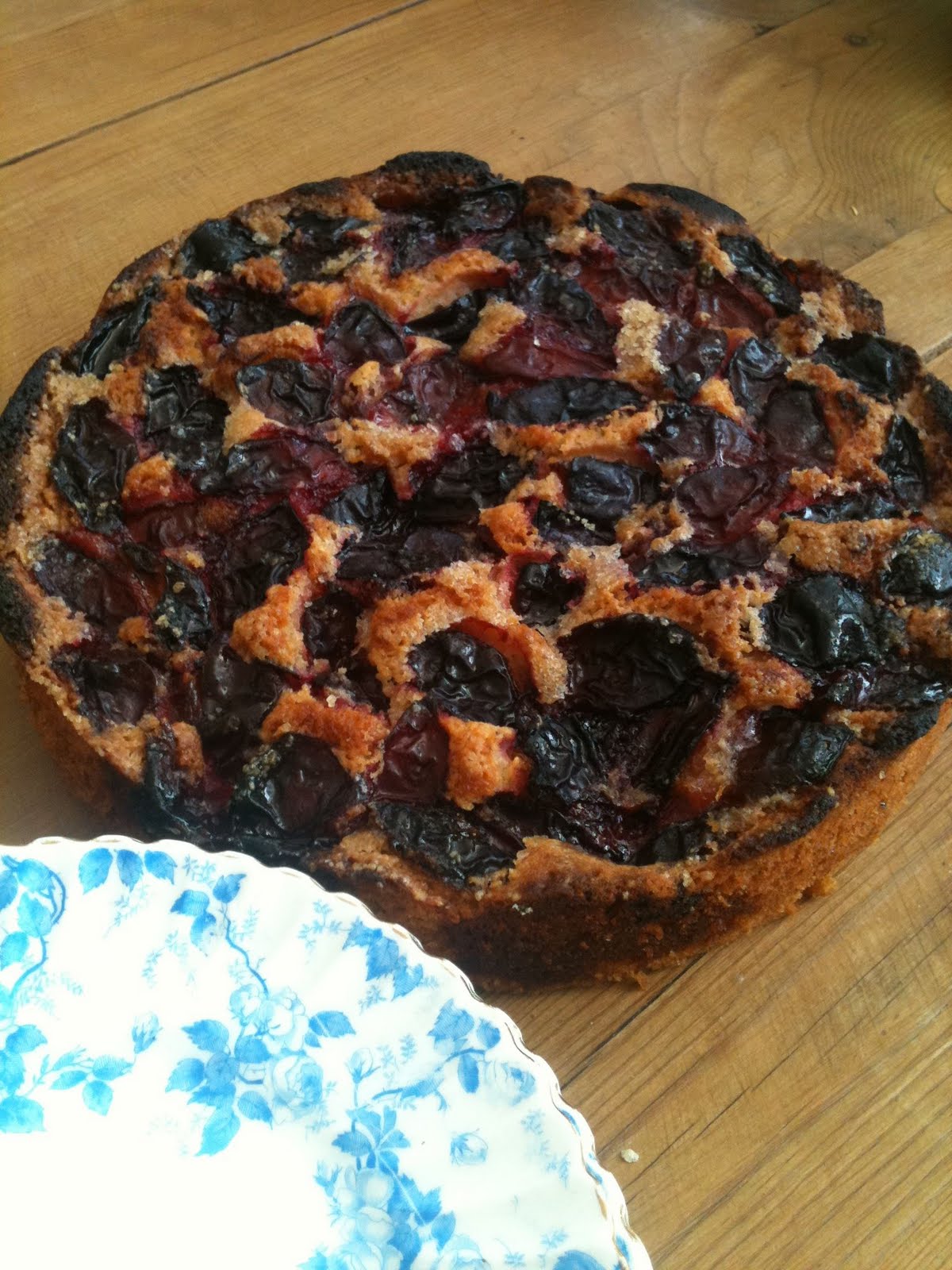 cookable plum cake with almond flour wheat free