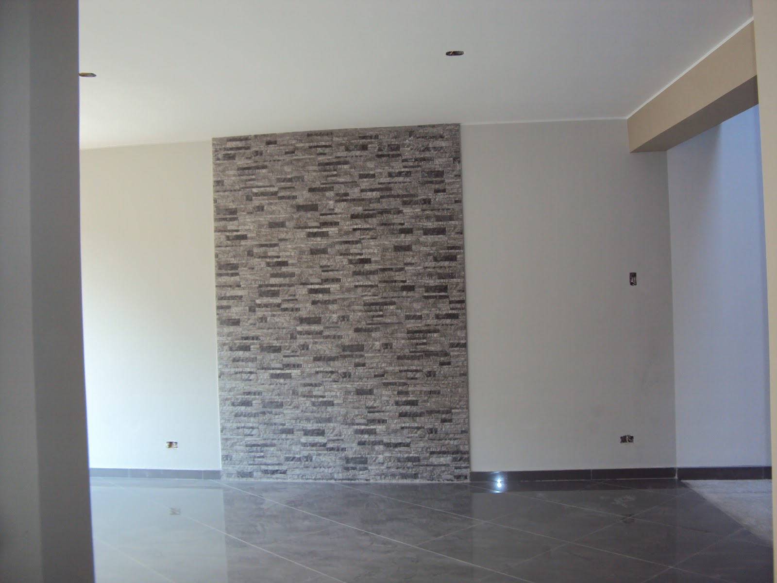 pintandoelperu: TRABAJO REALIZADO EN SAN MARTIN DE PORRES empastado y