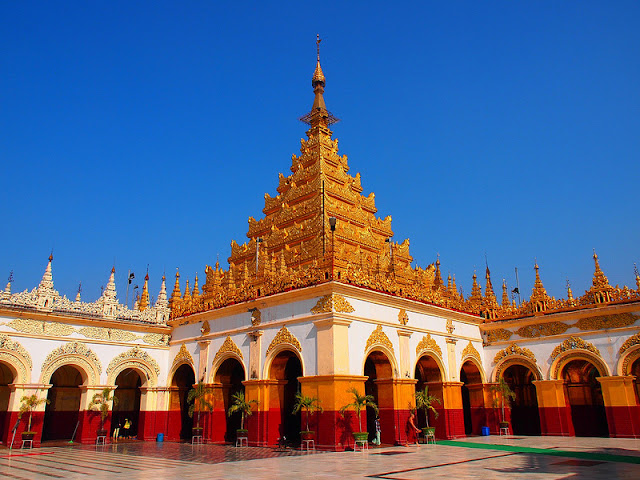Marvel at the stunning Mahamuni Pagoda