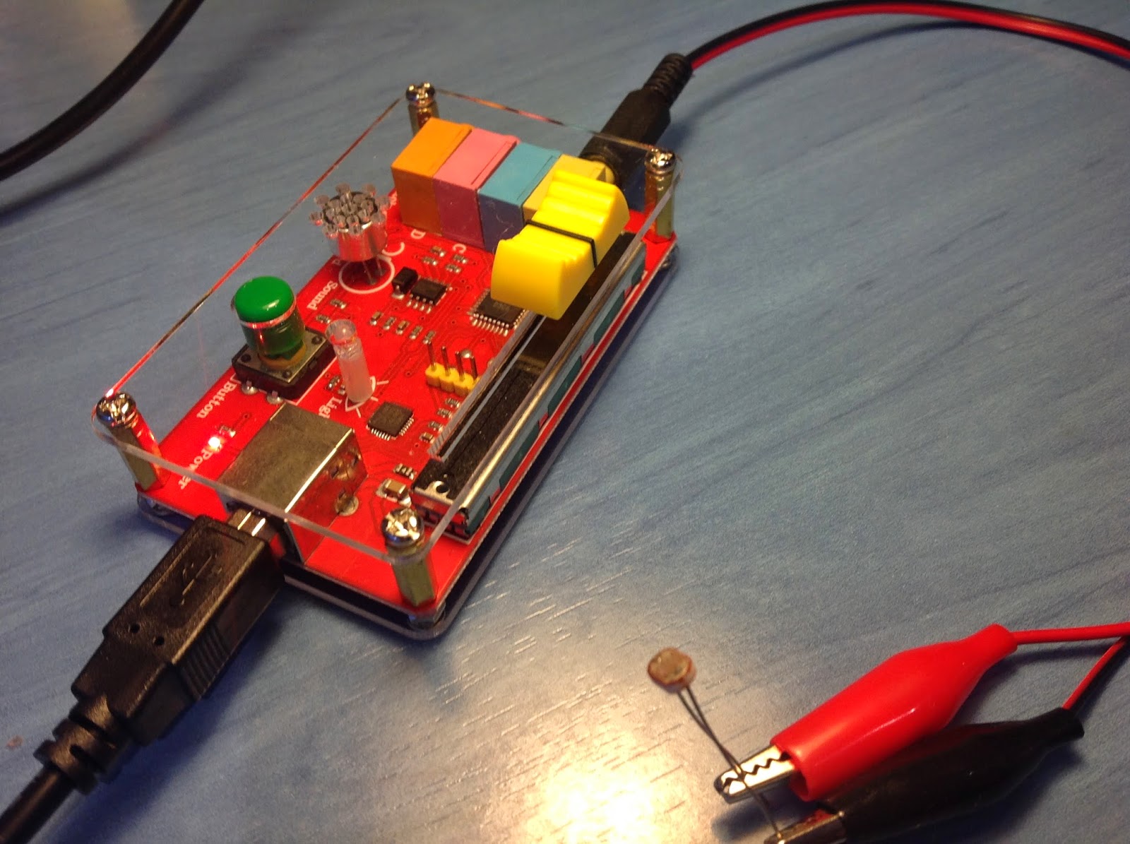 A tecnoloxía na secundaria: Funcionamiento de la Picoboard con el ...