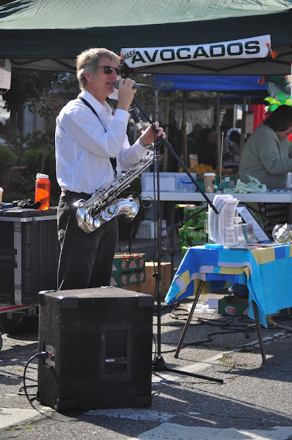 Sunday Market California Avenue Palo Alto street musician