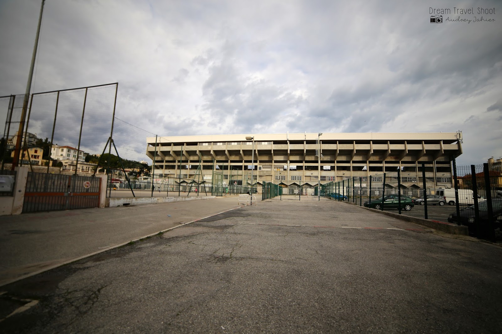 Le stade du Ray à Nice, deux ans après Dream Travel Shoot Le stade du Ray à Nice, deux ans après Dream Travel Shoot