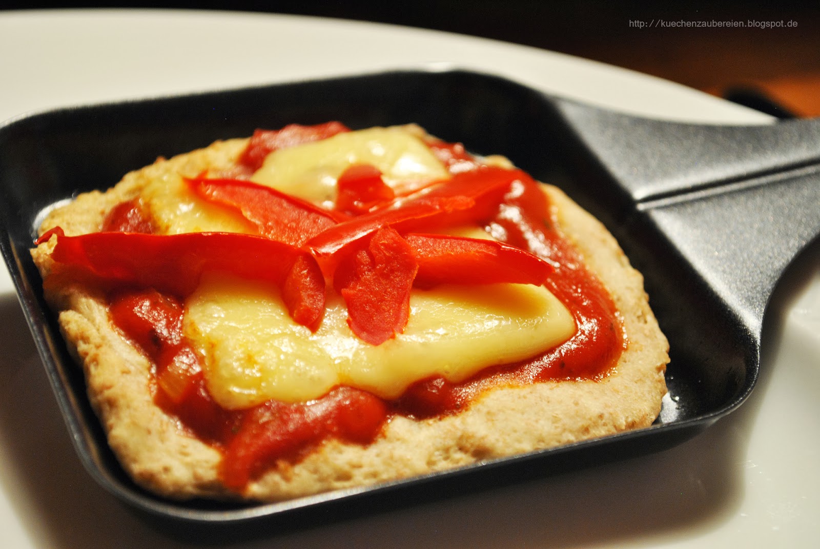 Küchenzaubereien: A guads Neis! - Raclette-Pizza
