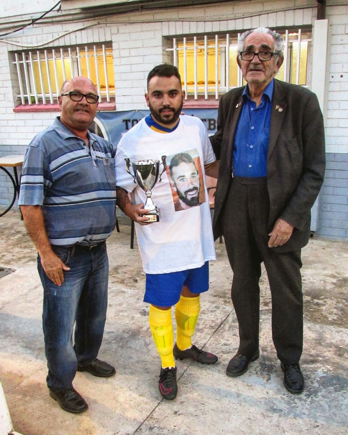 CAN PARELLADA 2017 HOMENAJE A CARLOS BORREGO