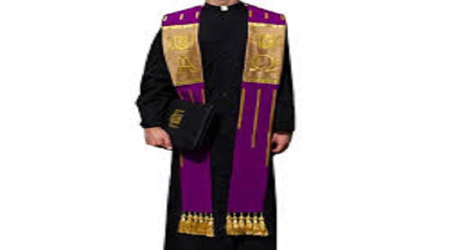 Need pastor vestment choir robe academic gown uniform at alimosho Lagos