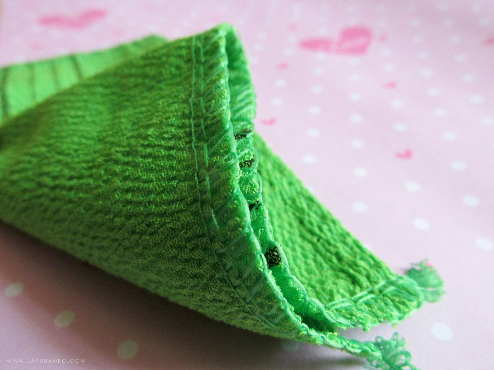 Sakuranko Korean Exfoliating Mitt aka Italy Towel