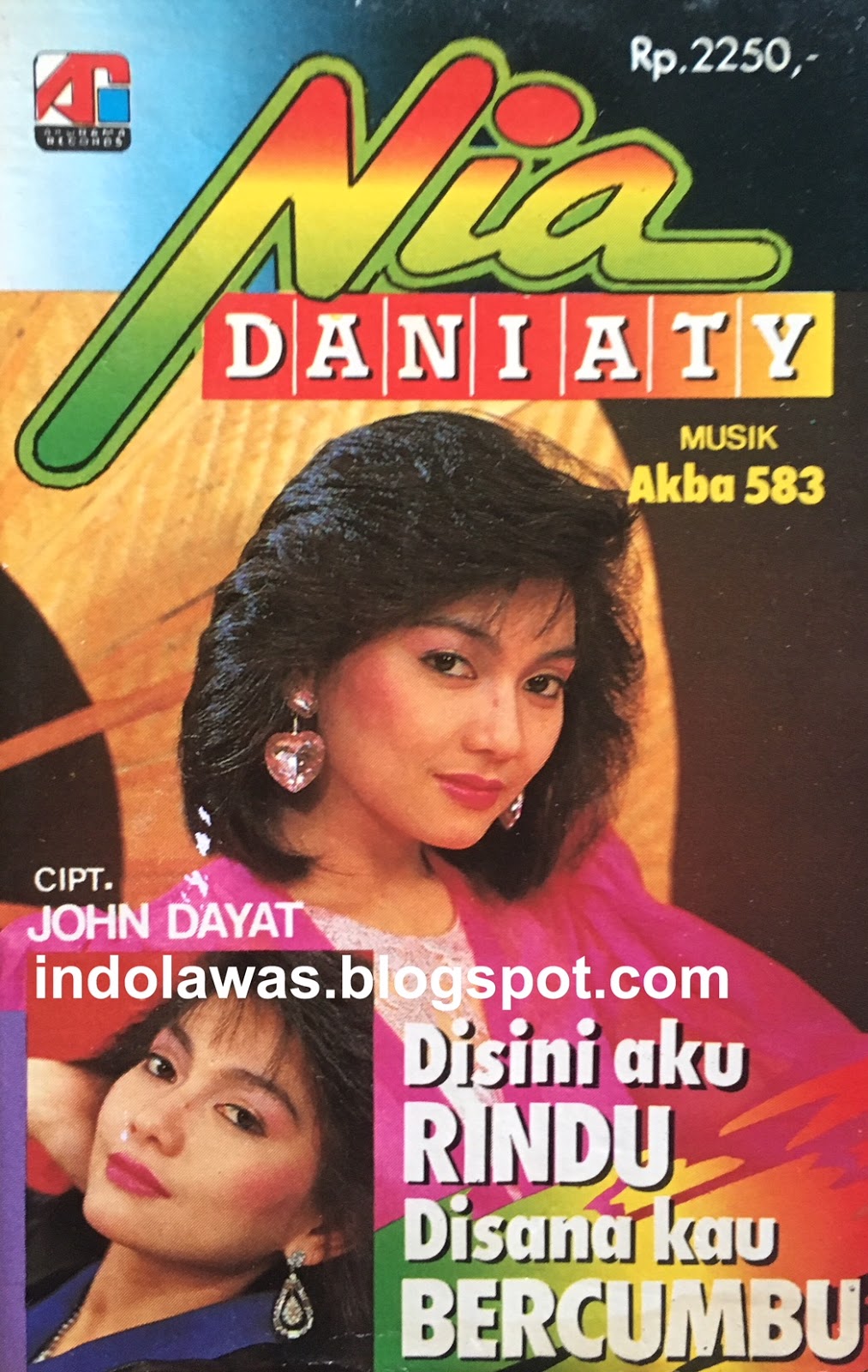 indolawas: Nia Daniaty - Disini Aku Rindu Disana Kau Bercumbu
