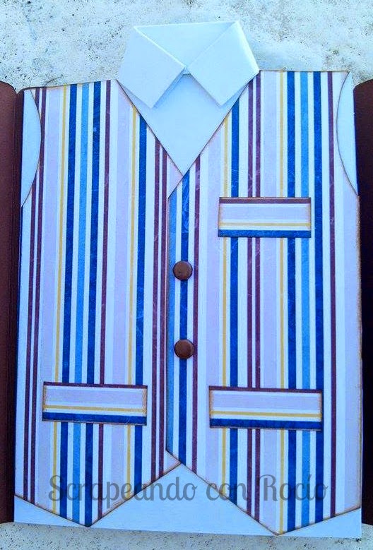 Tarjeta con forma de camisa Tarjeta con forma de camisa