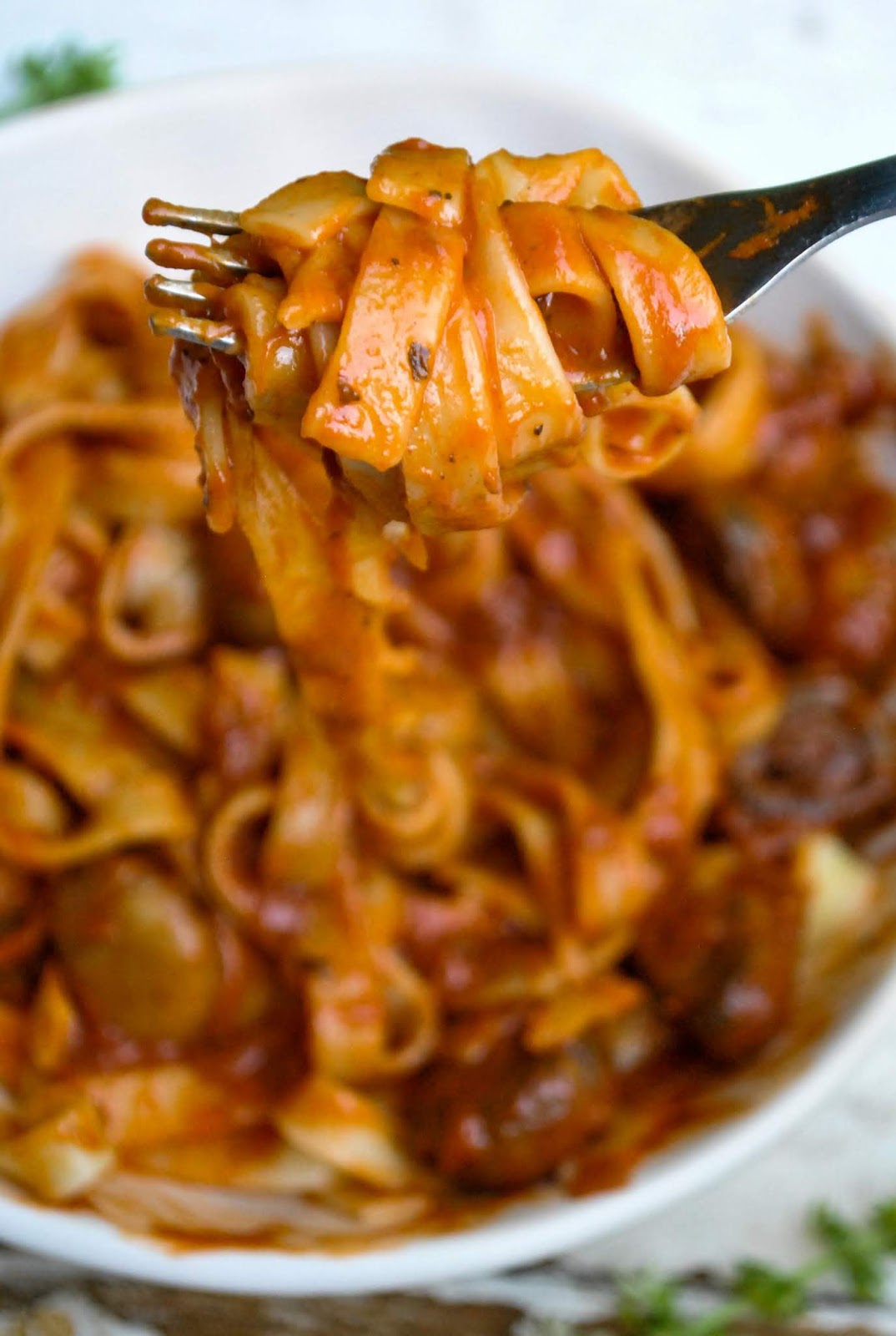 Marinara pasta sauce with whole mushrooms VeganSandra