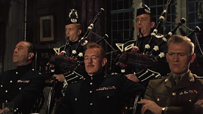 Tunes Of Glory 1960 Alec Guinness Image 4