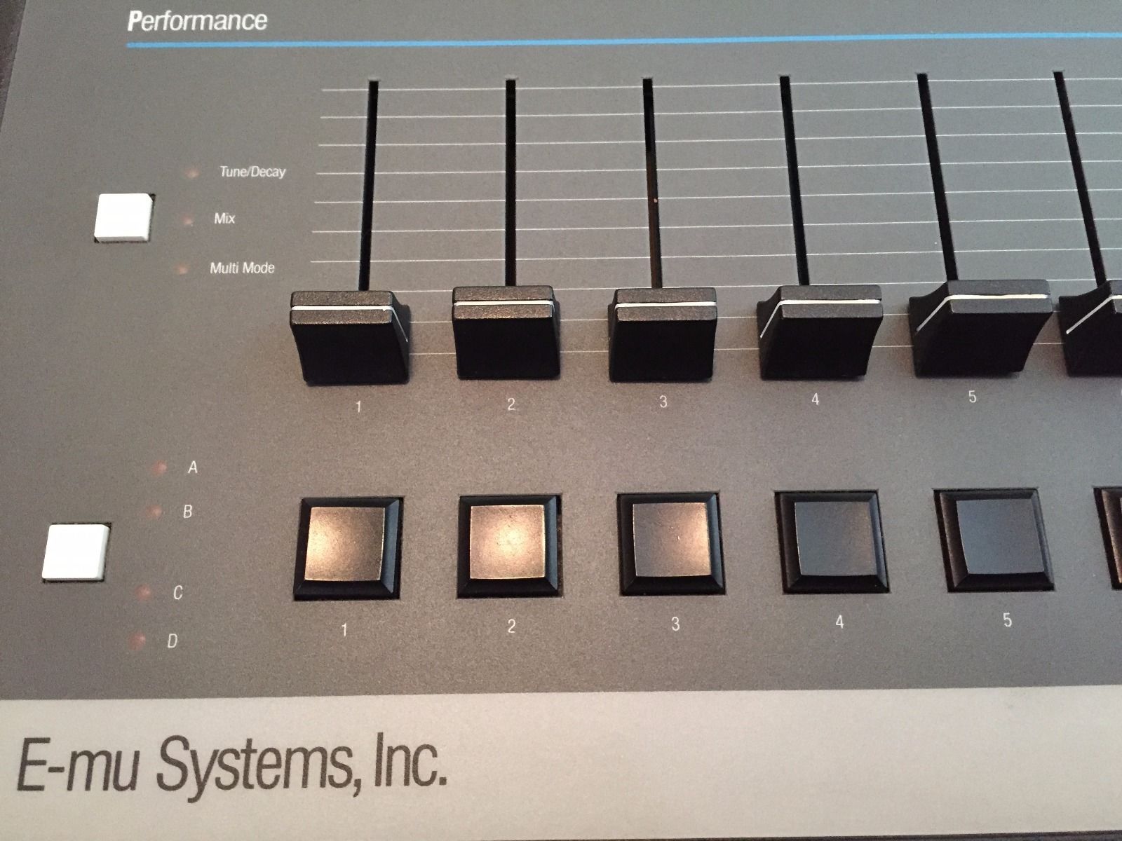 MATRIXSYNTH EMU SP1200 Drum Machine Sampler SN 039503310