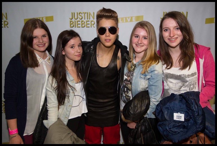 Justin Bieber Acoustic Live Justin Bieber From Munich Meet and Greet.