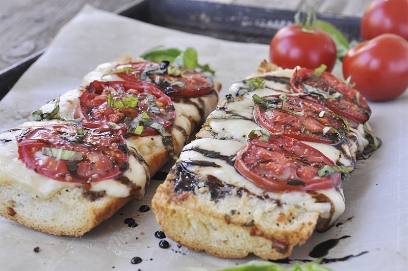 Caprese Garlic Bread Caprese Garlic Bread