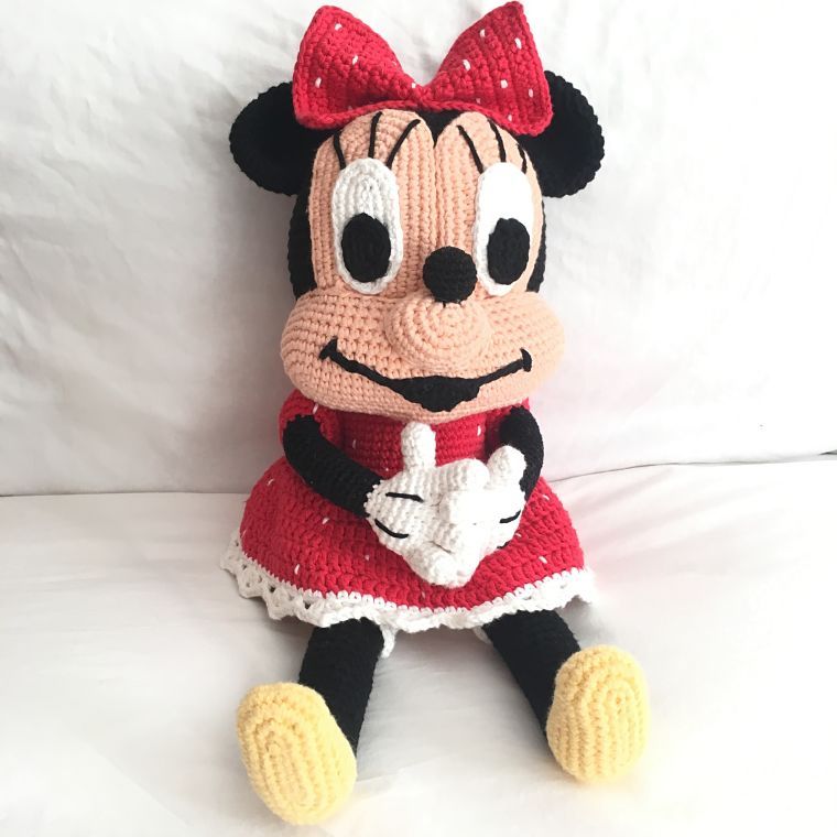 PUNTXET Minnie Mouse de ganchillo