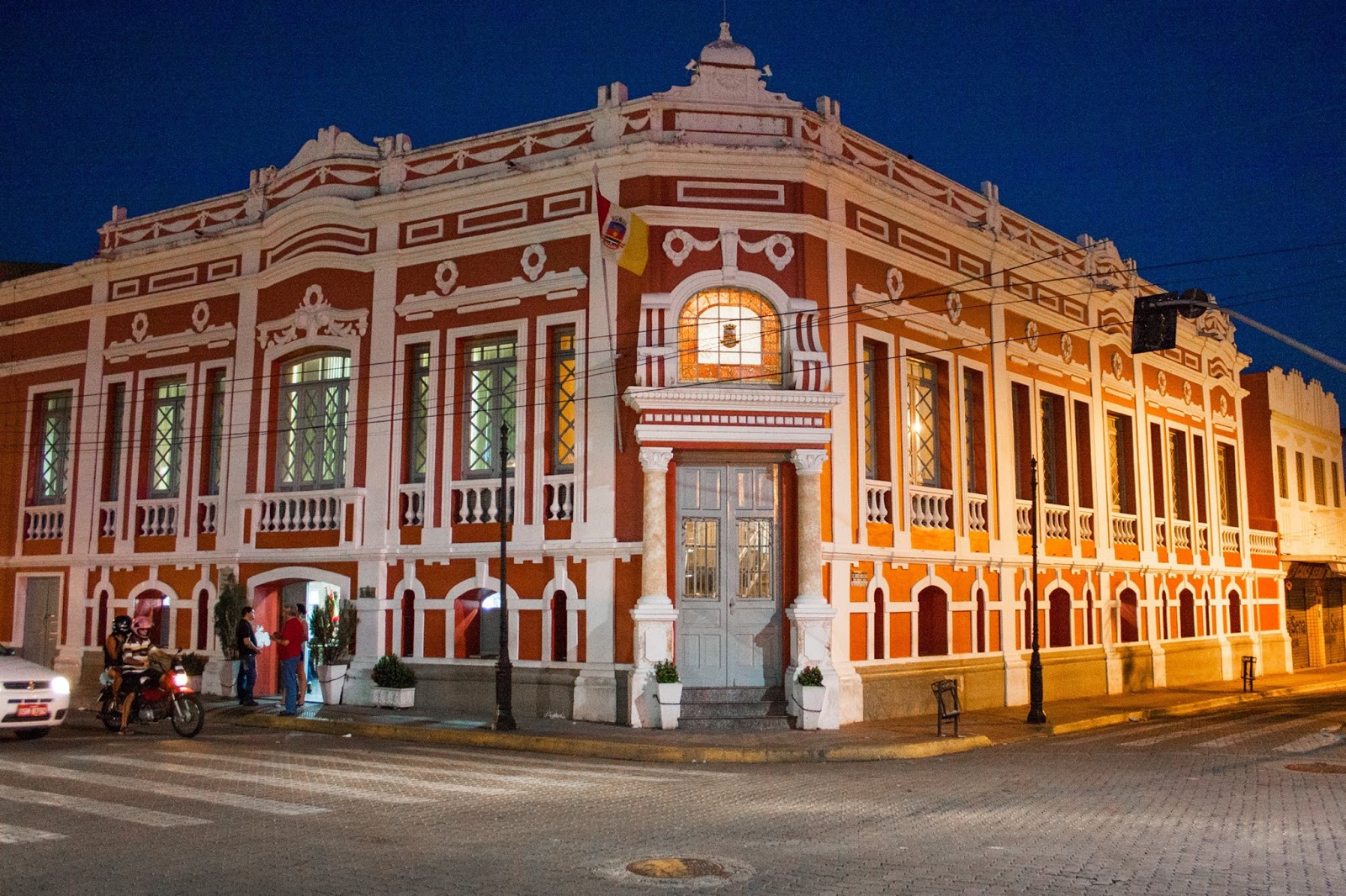 Resultado de imagem para PalÃ¡cio de CiÃªncias e LÃ­nguas Estrangeiras