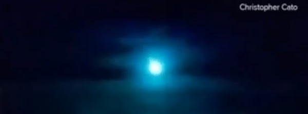 VIDEO: enorme meteorito y grandes explosiónes en texas. VIDEO: enorme meteorito y grandes explosiónes en texas.