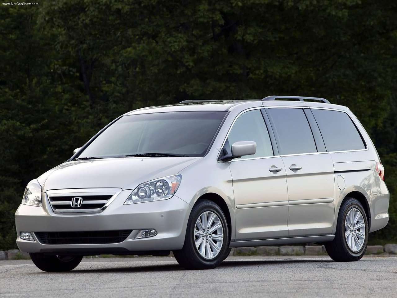 2005 Honda odyssey touring standard features #6