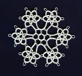 Teiko Fujito_motif 105 (star-tipped snowflake) Teiko Fujito_motif 105 (star-tipped snowflake)