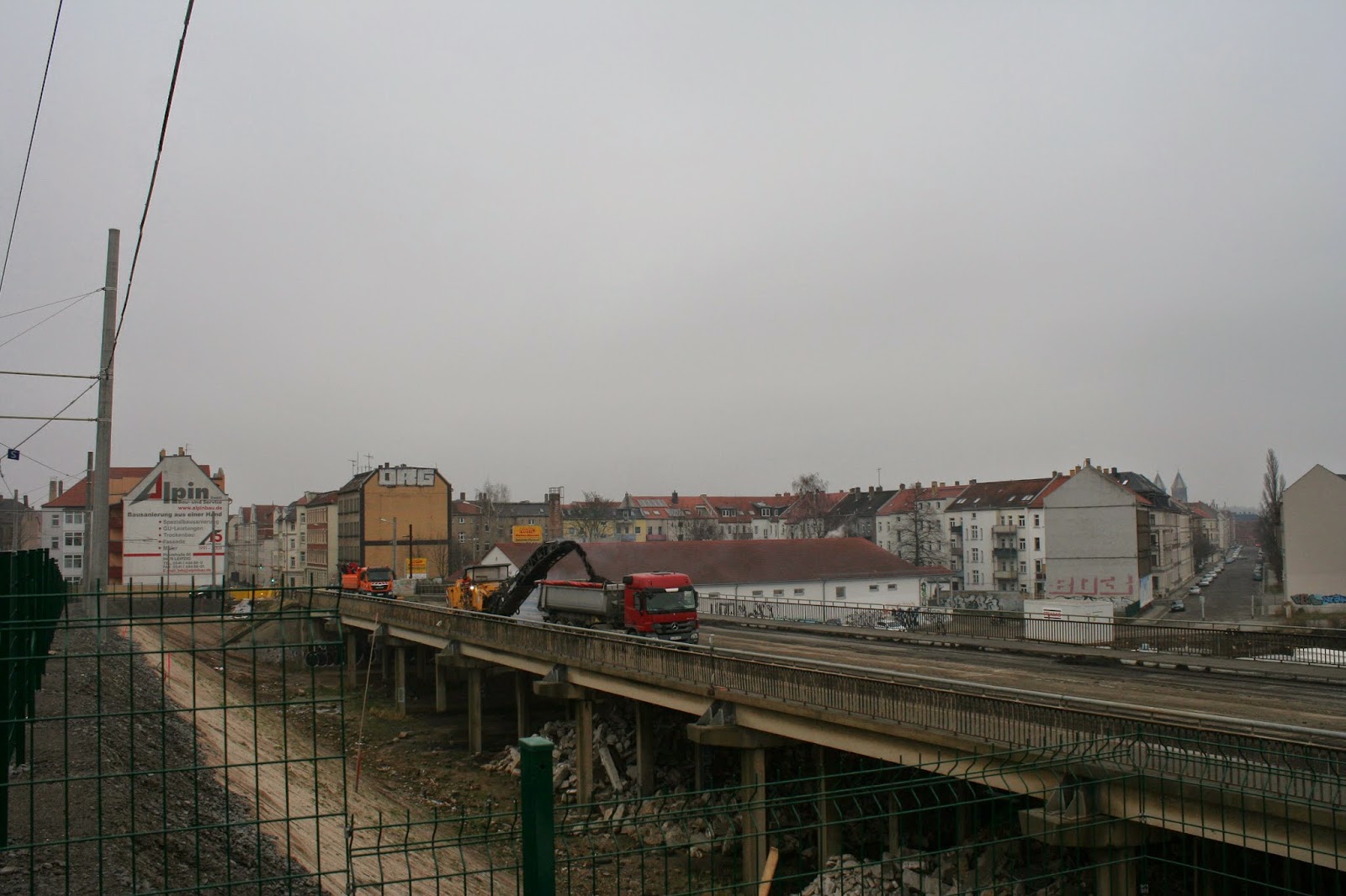 reges Treiben auf der Brücke in Richtung Adler am 22.01.2015 reges Treiben auf der Brücke in Richtung Adler am 22.01.2015