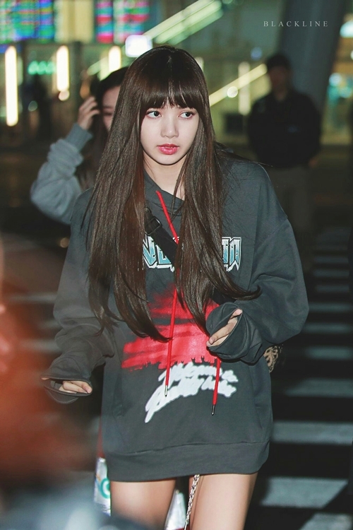 Blackpink Lisa Fashion Official Korean Fashion