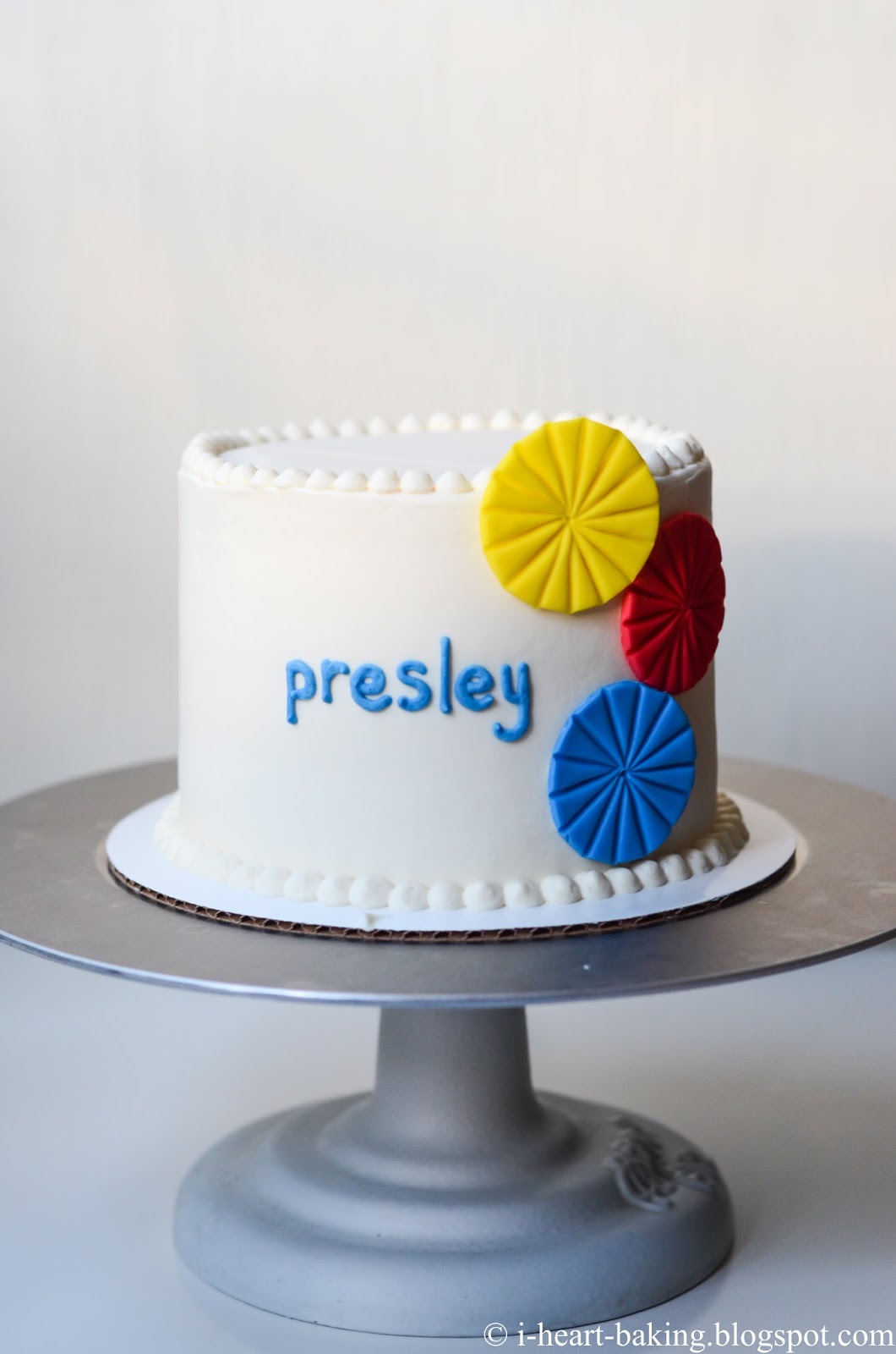 i heart baking! fondant fan birthday cake