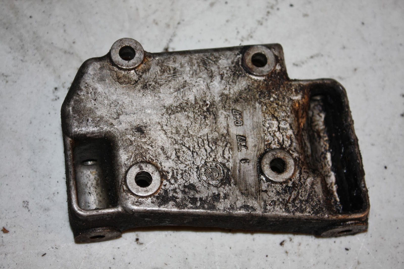 KrEvCon BMW Parts E30 Keyed Trunk Latch