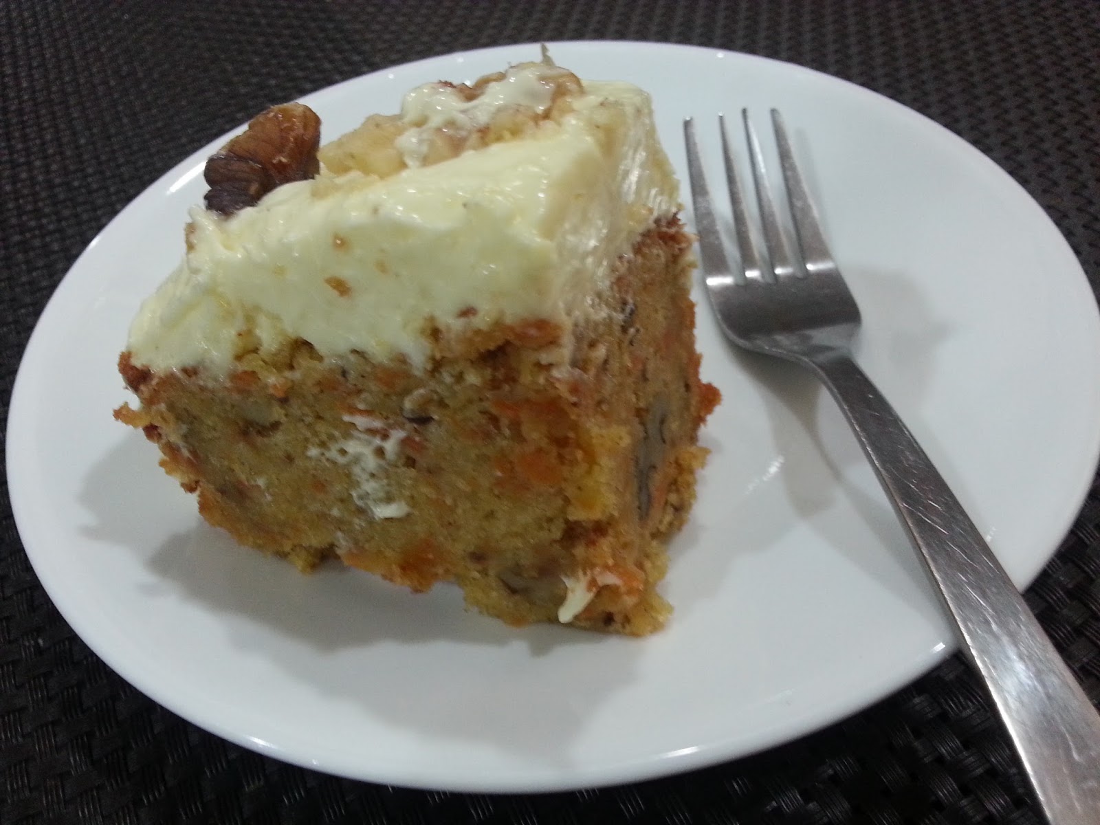 My HomeRecipes JAMIE OLIVER'S CARROT CAKE WITH LIME MASCARPONE ICING