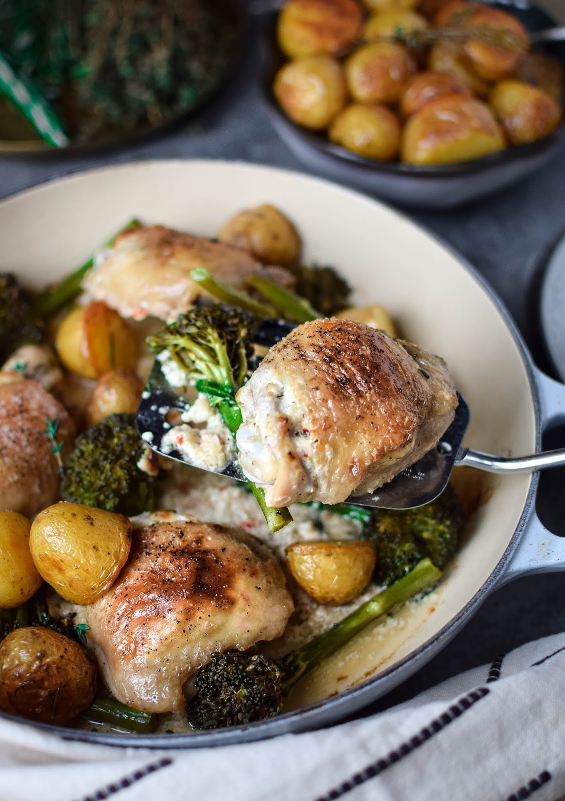 These blue cheese and chilli stuffed chicken thighs are the ultimate weekend lunch dish. This one pan recipe is super simple to throw together without scrimping on taste. Serve with some roasted new potatoes for a decadent treat.