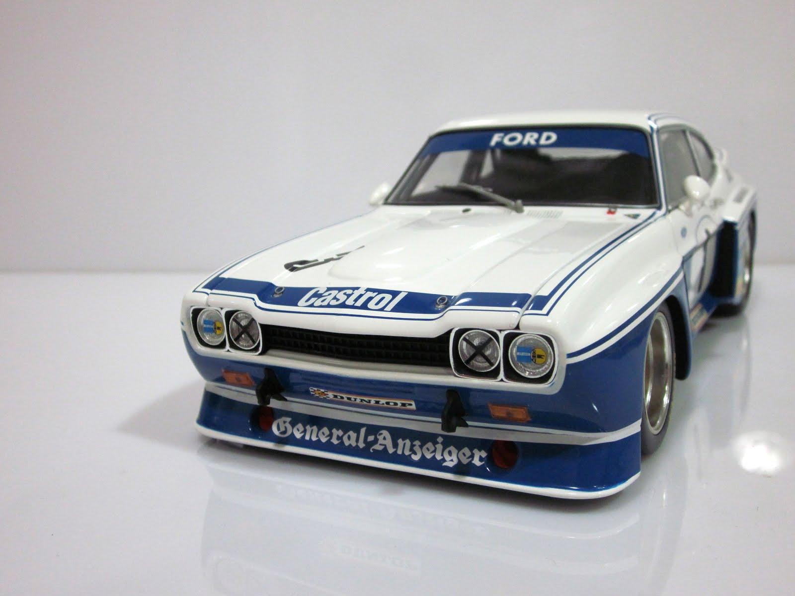 Ford Capri RS 3100 #3 K. Ludwig Hockenheimring. DRM - 1975 - Minichamps